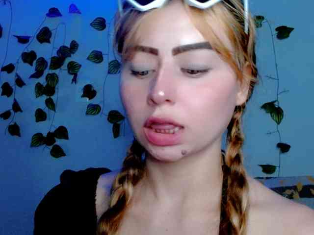 Sabrinaolsons webcam