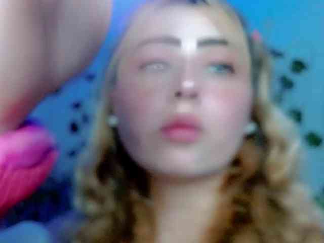 Sabrinaolsons webcam