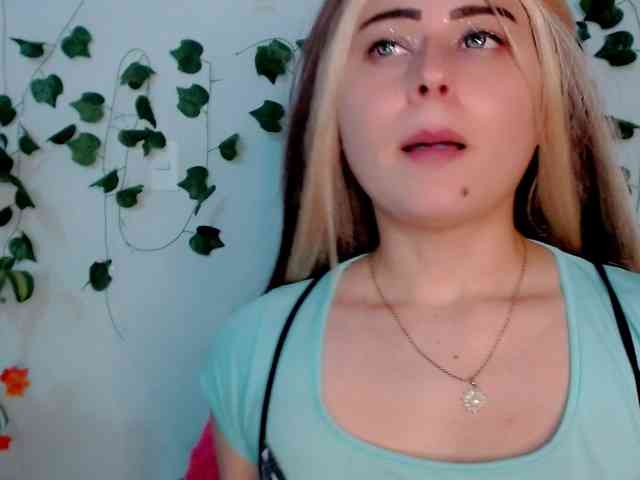 Sabrinaolsons webcam
