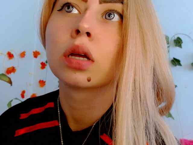 Sabrinaolsons webcam