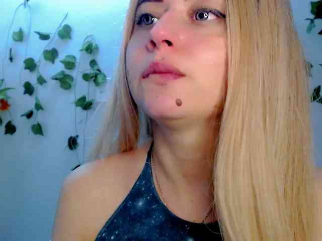 Sabrinaolsons webcam