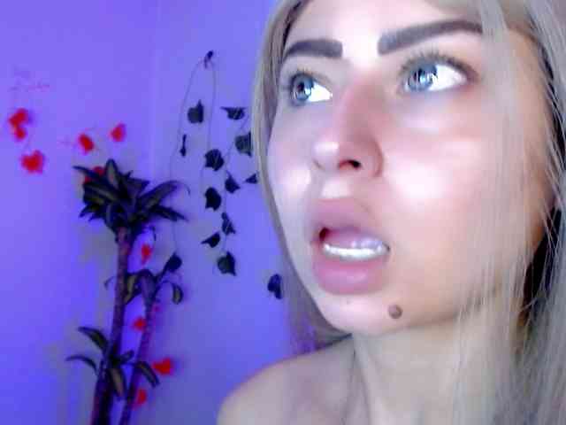 Sabrinaolsons webcam