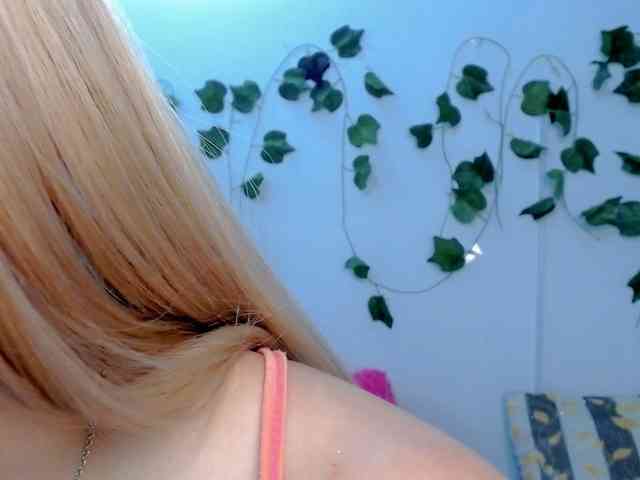 Sabrinaolsons webcam