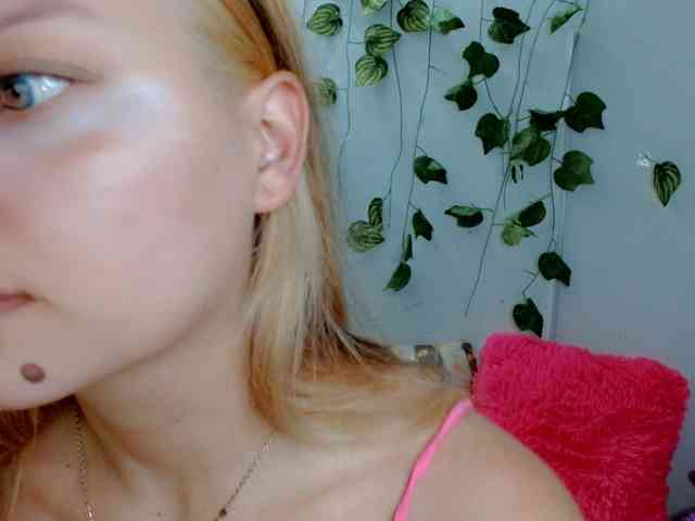 Sabrinaolsons webcam