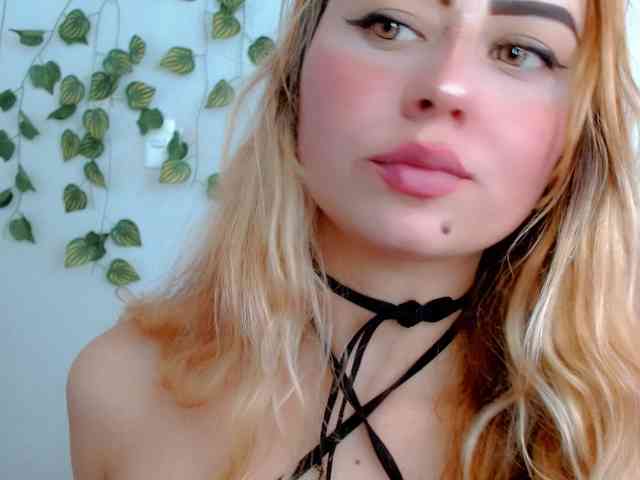 Sabrinaolsons webcam