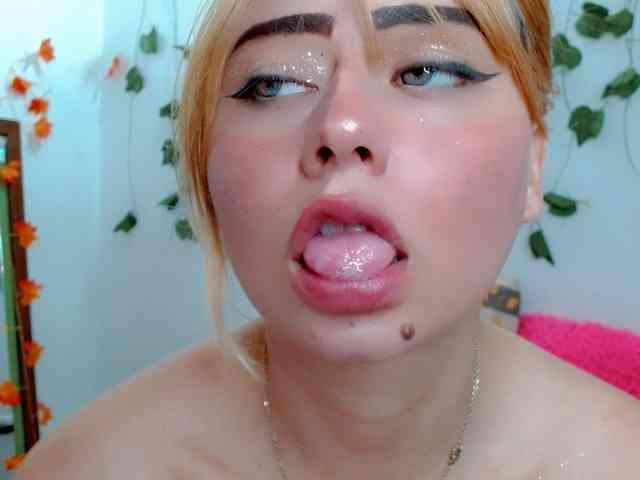 Sabrinaolsons webcam