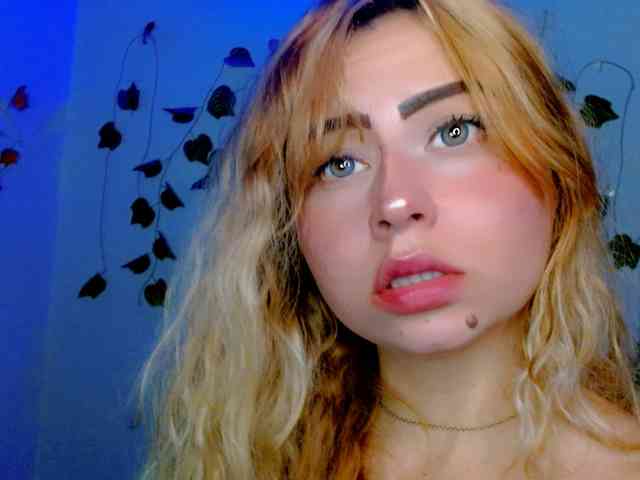 Sabrinaolsons webcam