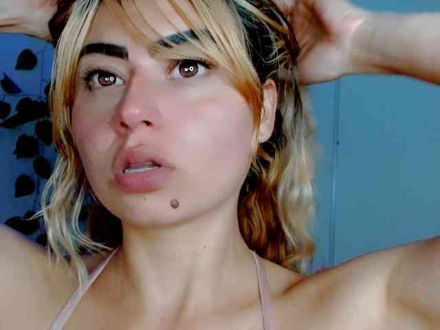 Sabrinaolsons webcam