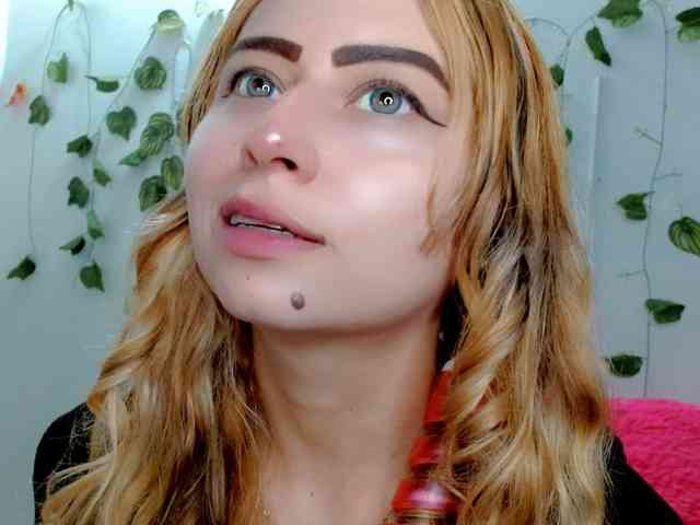 Sabrinaolsons webcam