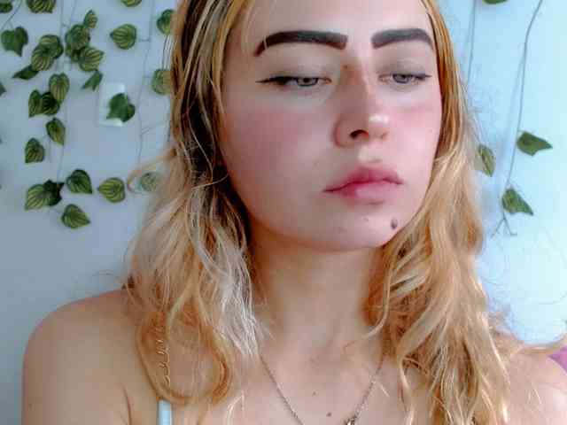 Sabrinaolsons webcam