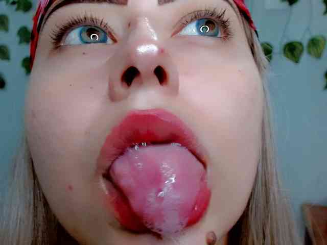 Sabrinaolsons webcam