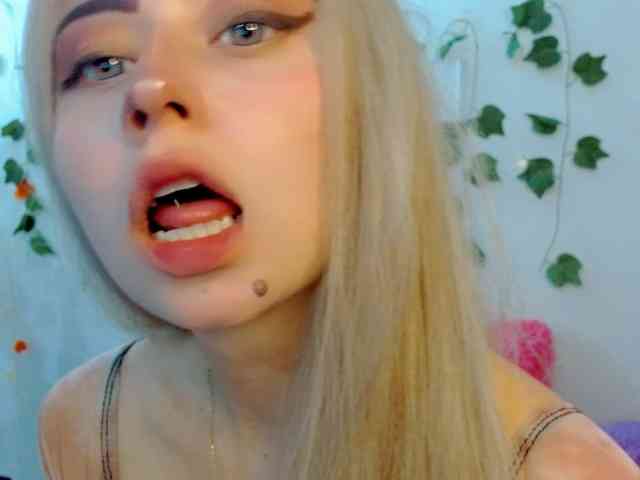 Sabrinaolsons webcam