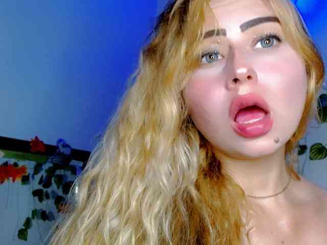 Sabrinaolsons webcam