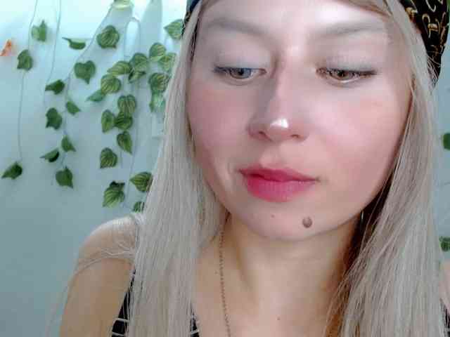 Sabrinaolsons webcam