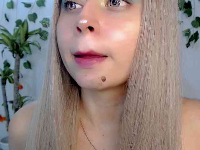 Sabrinaolsons webcam