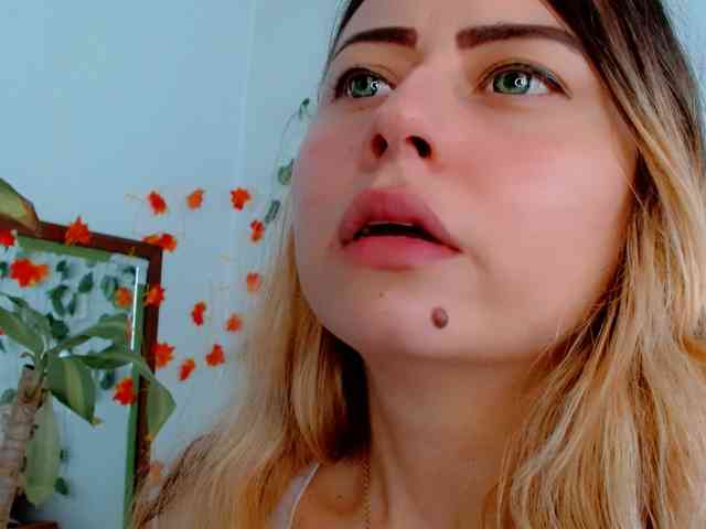 Sabrinaolsons webcam