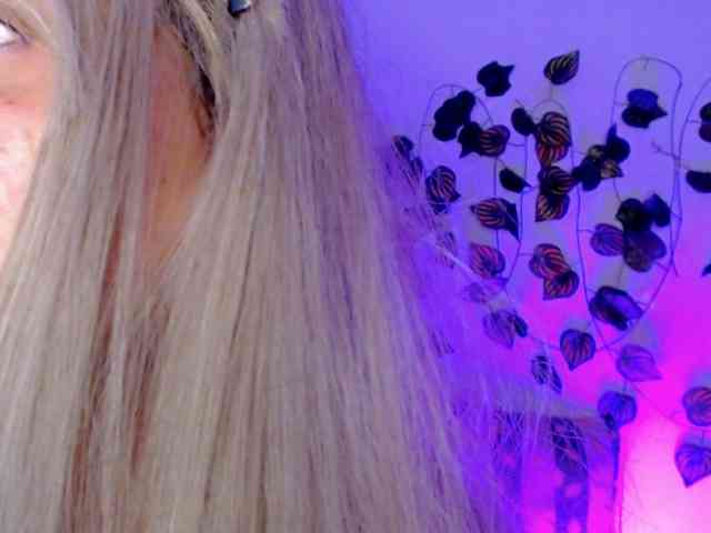 Sabrinaolsons webcam