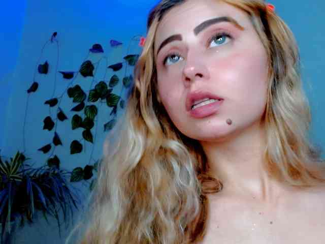 Sabrinaolsons webcam