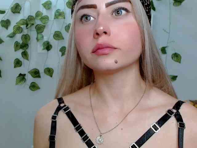 Sabrinaolsons webcam