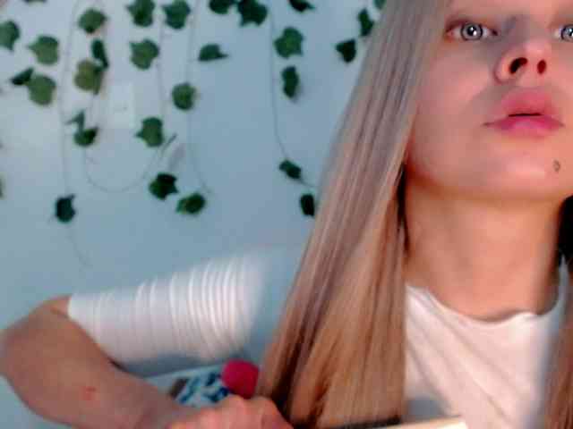 Sabrinaolsons webcam