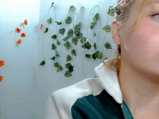 Sabrinaolsons webcam