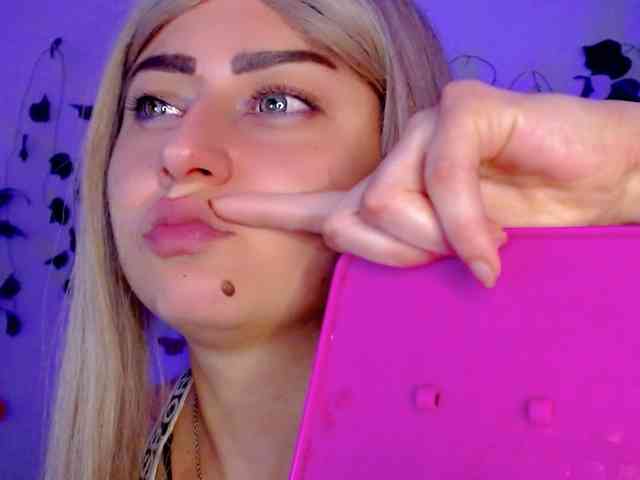 Sabrinaolsons webcam