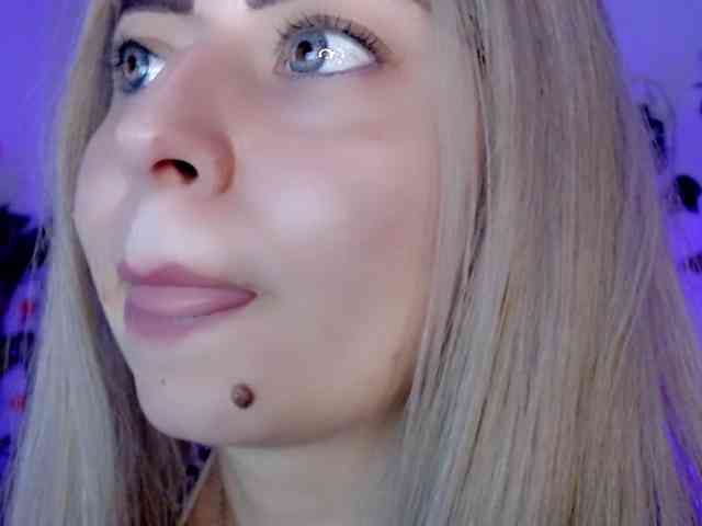 Sabrinaolsons webcam
