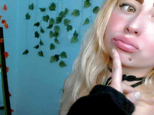 Sabrinaolsons webcam