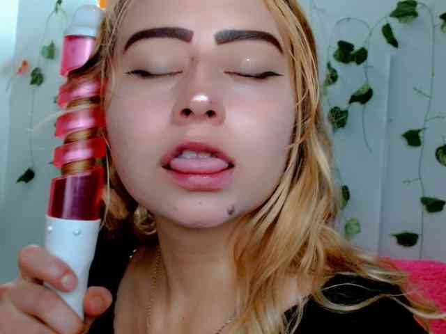 Sabrinaolsons webcam