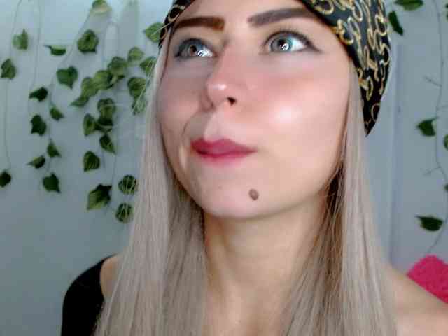 Sabrinaolsons webcam