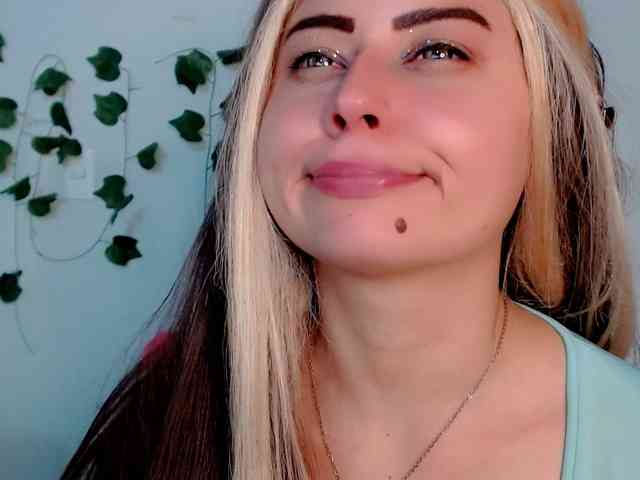 Sabrinaolsons webcam