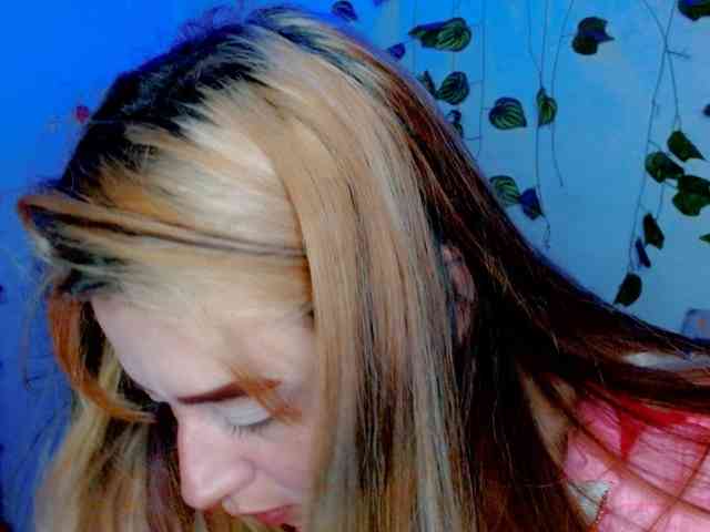 Sabrinaolsons webcam