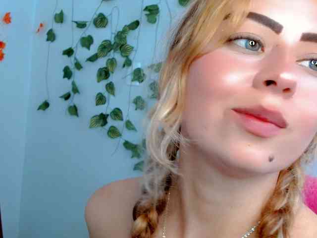 Sabrinaolsons webcam