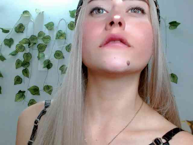 Sabrinaolsons webcam