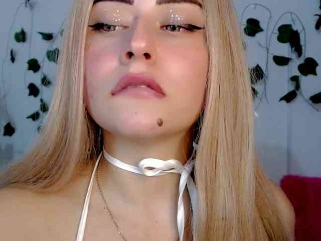 Sabrinaolsons webcam
