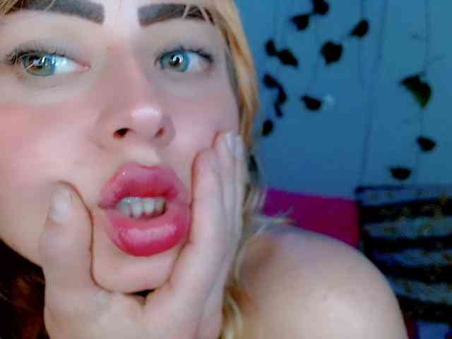 Sabrinaolsons webcam
