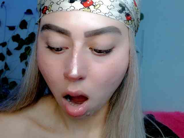 Sabrinaolsons webcam