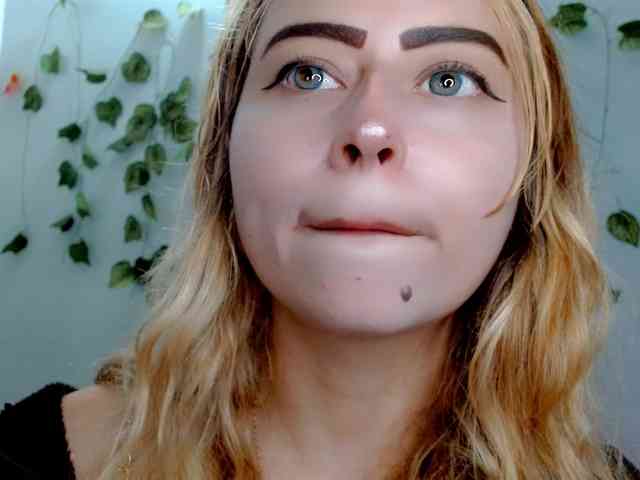 Sabrinaolsons webcam