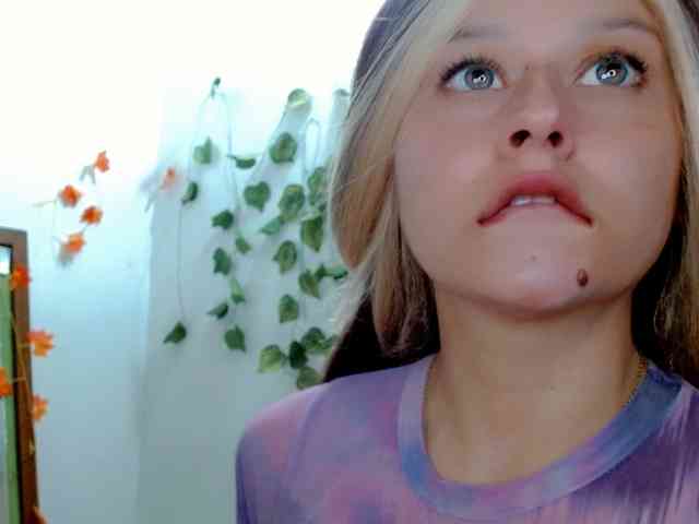 Sabrinaolsons webcam