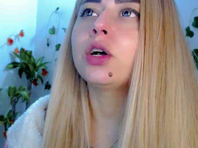 Sabrinaolsons webcam