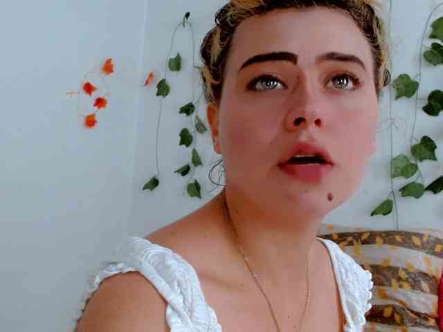 Sabrinaolsons webcam