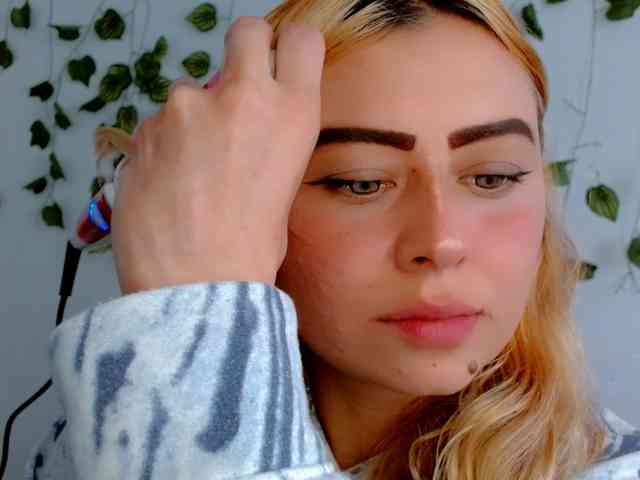 Sabrinaolsons webcam