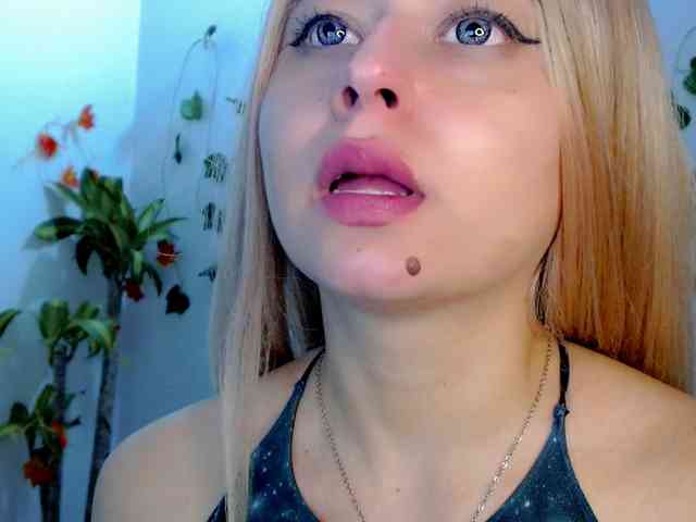 Sabrinaolsons webcam
