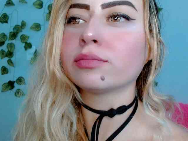 Sabrinaolsons webcam