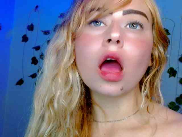 Sabrinaolsons webcam