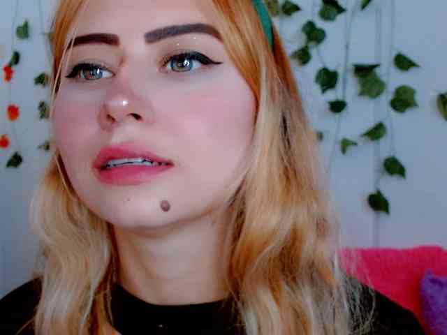 Sabrinaolsons webcam