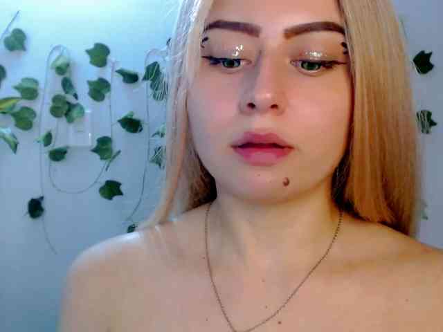 Sabrinaolsons webcam