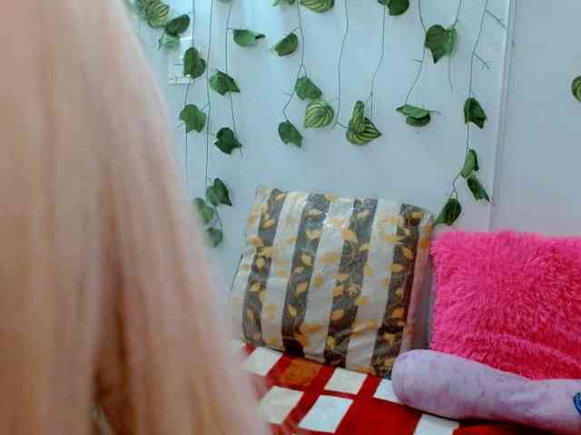 Sabrinaolsons webcam