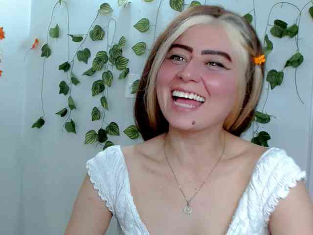 Sabrinaolsons webcam