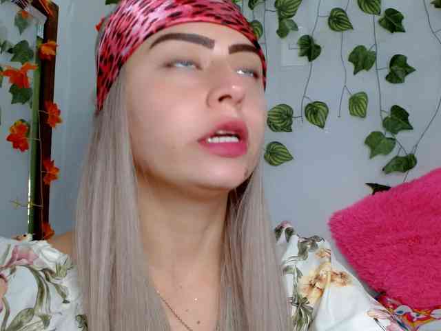 Sabrinaolsons webcam